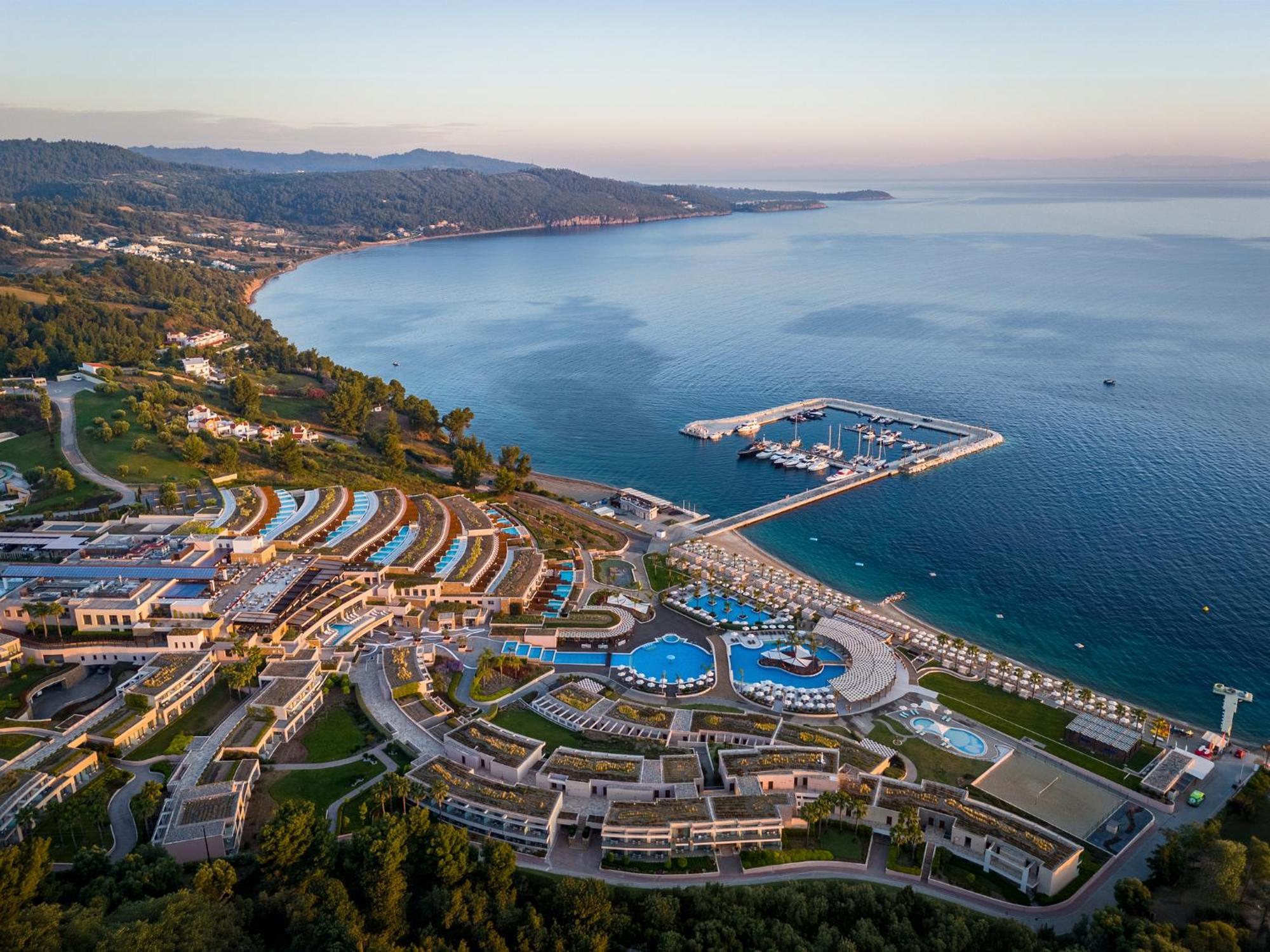 Miraggio Thermal Spa Resort Paliouri Exterior foto Aerial view of the resort