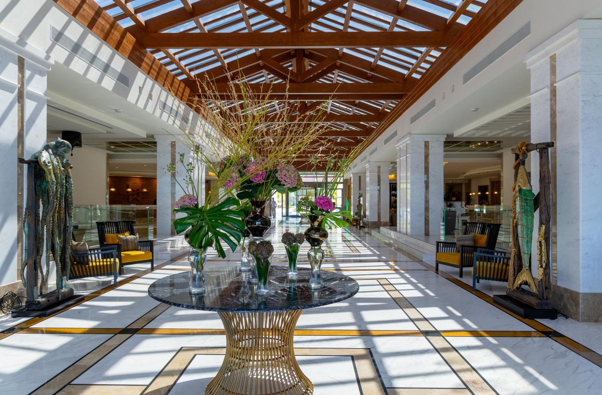 Miraggio Thermal Spa Resort Paliouri Exterior foto Lobby